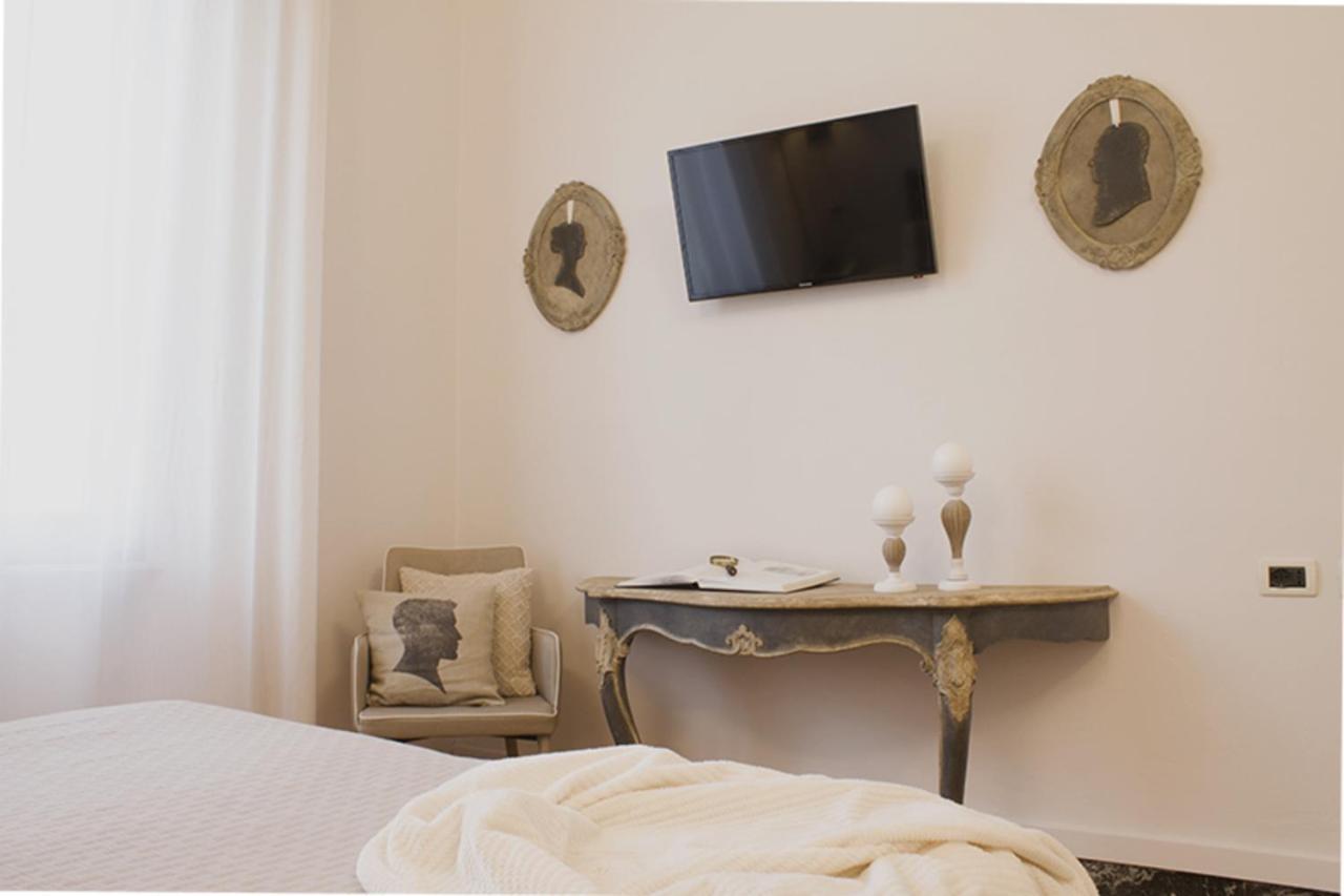 Accanto Al Centro B&B Prato  Exterior foto
